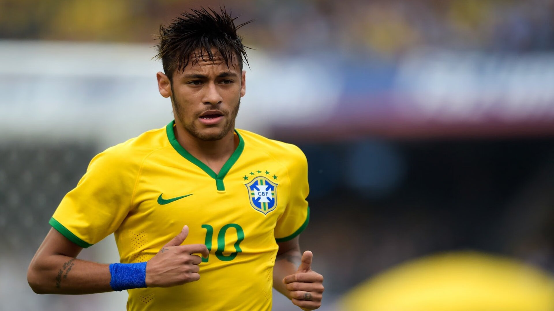 阿根廷马术代表队在巴黎奥运会团体障碍赛中获得铜牌，展现团队协作精神。